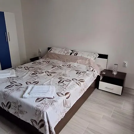 Tree House Апартаменты