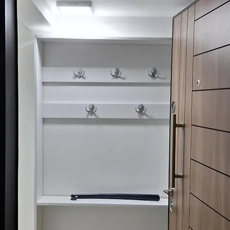 Tree House Apartament